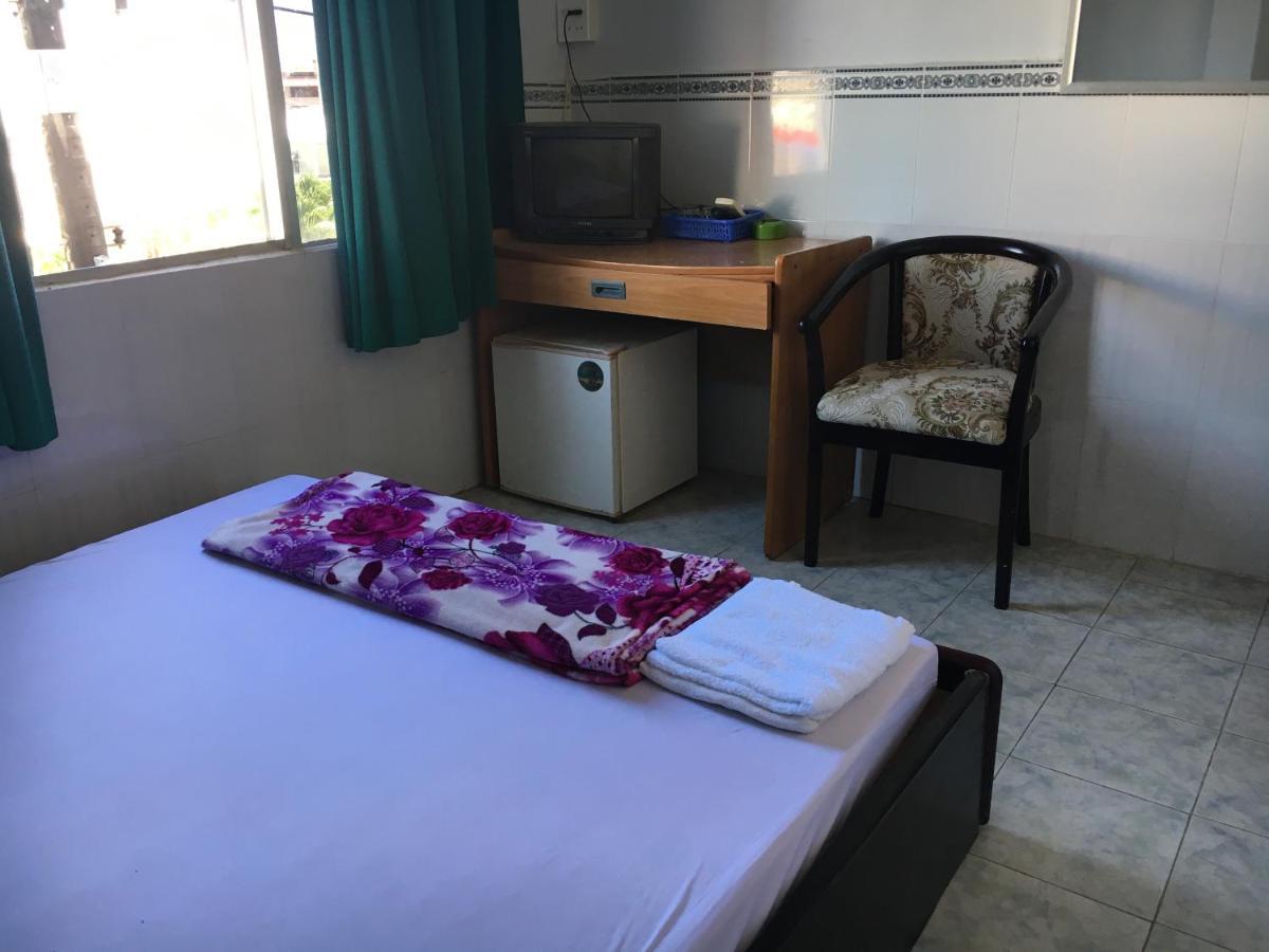 Hotel Khach San Thien Phuc Cà Mau Esterno foto