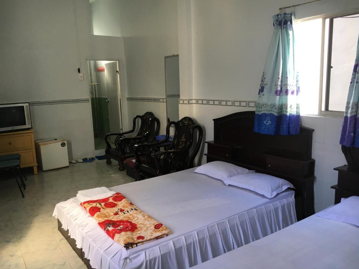 Hotel Khach San Thien Phuc Cà Mau Esterno foto